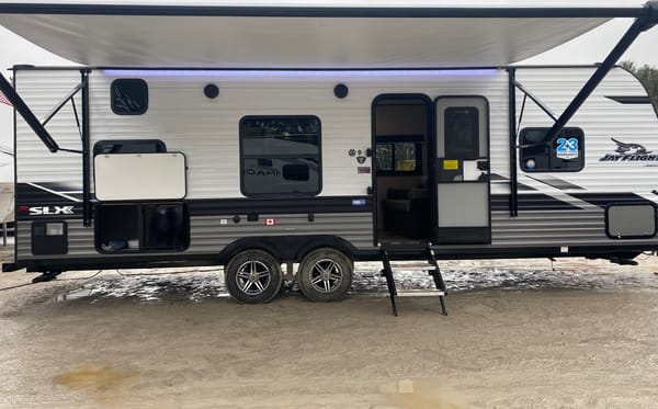 Dave & Jenn’s Jayco 264BH SLX8