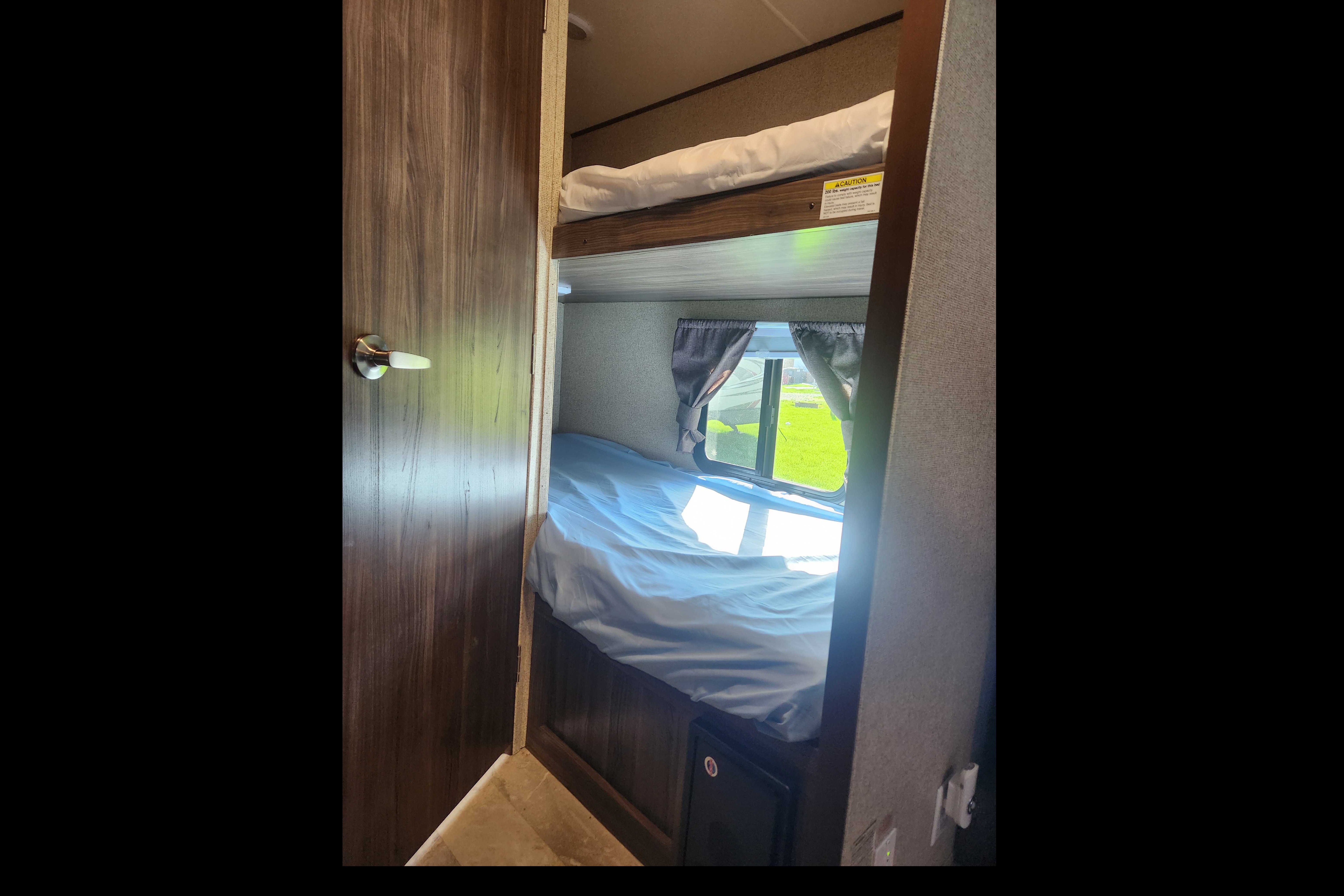 Coachmen 193BHS Travel Trailer