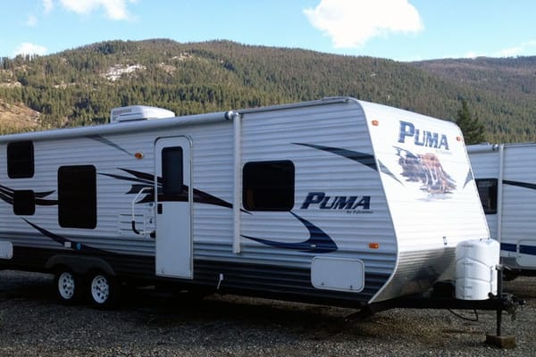 Forest River Puma 28BHS Travel Trailer