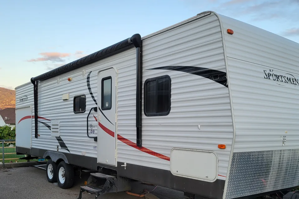 mike's Sportsman Kz321 Travel Trailer