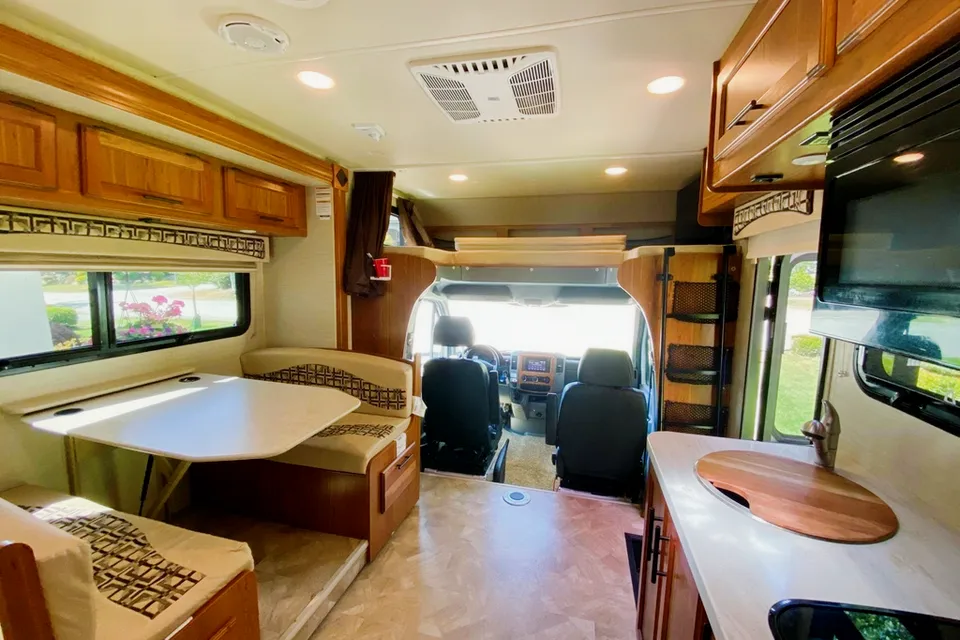 Family friendly 24 ft motorhome