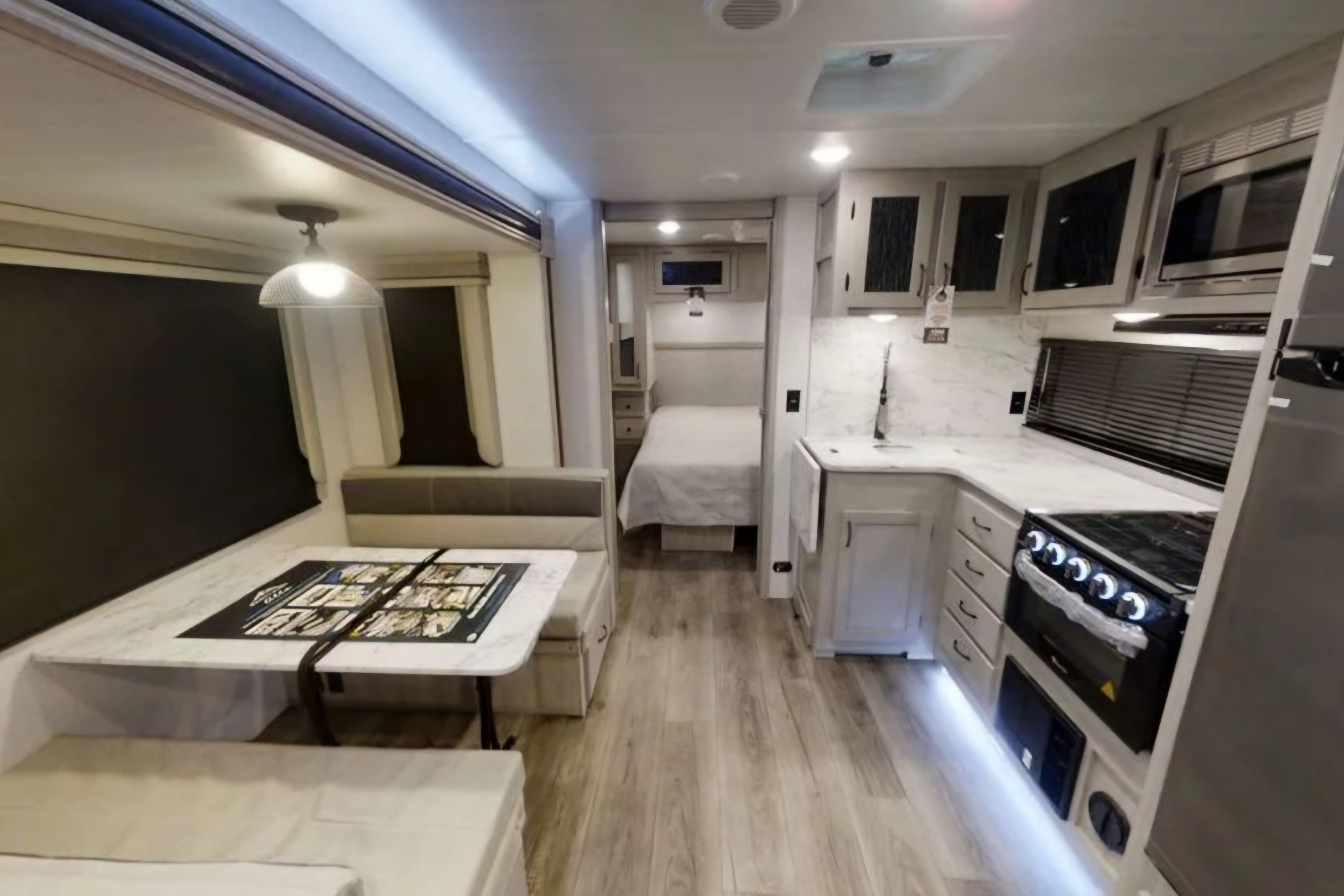 ALTA 2800KBH Series, Luxury with complimentary items!