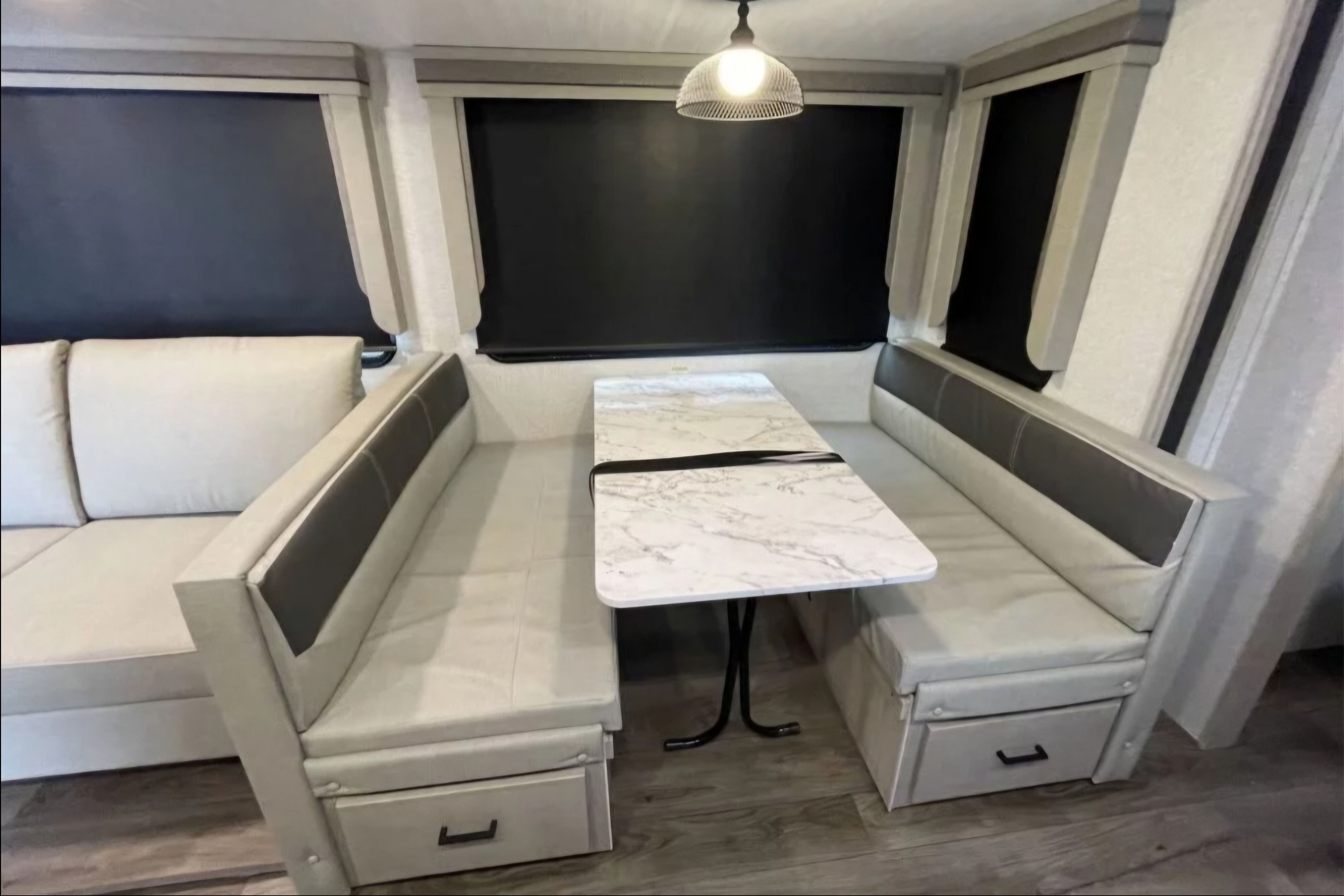 ALTA 2800KBH Series, Luxury with complimentary items!