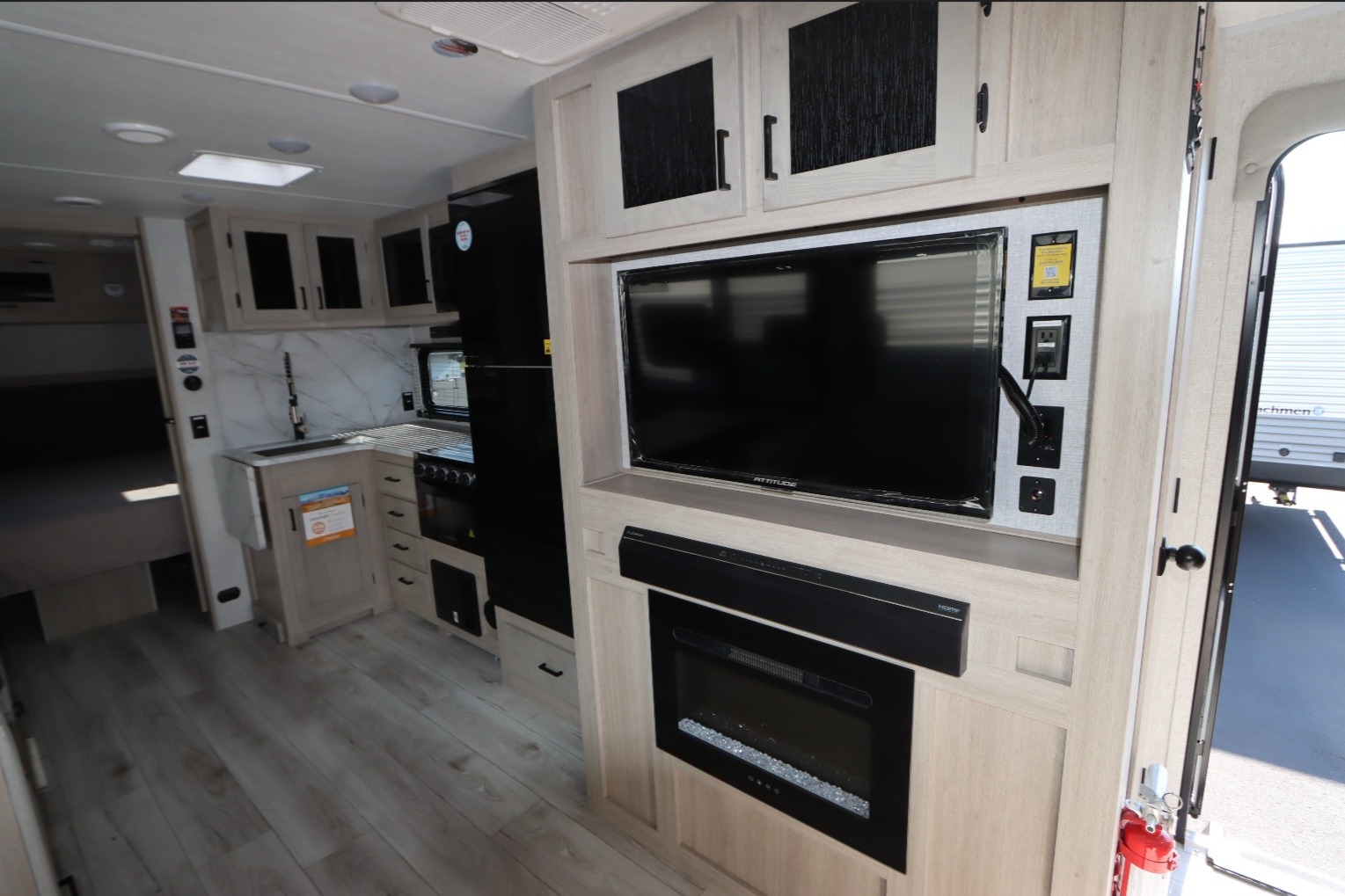 ALTA 2800KBH Series, Luxury with complimentary items!