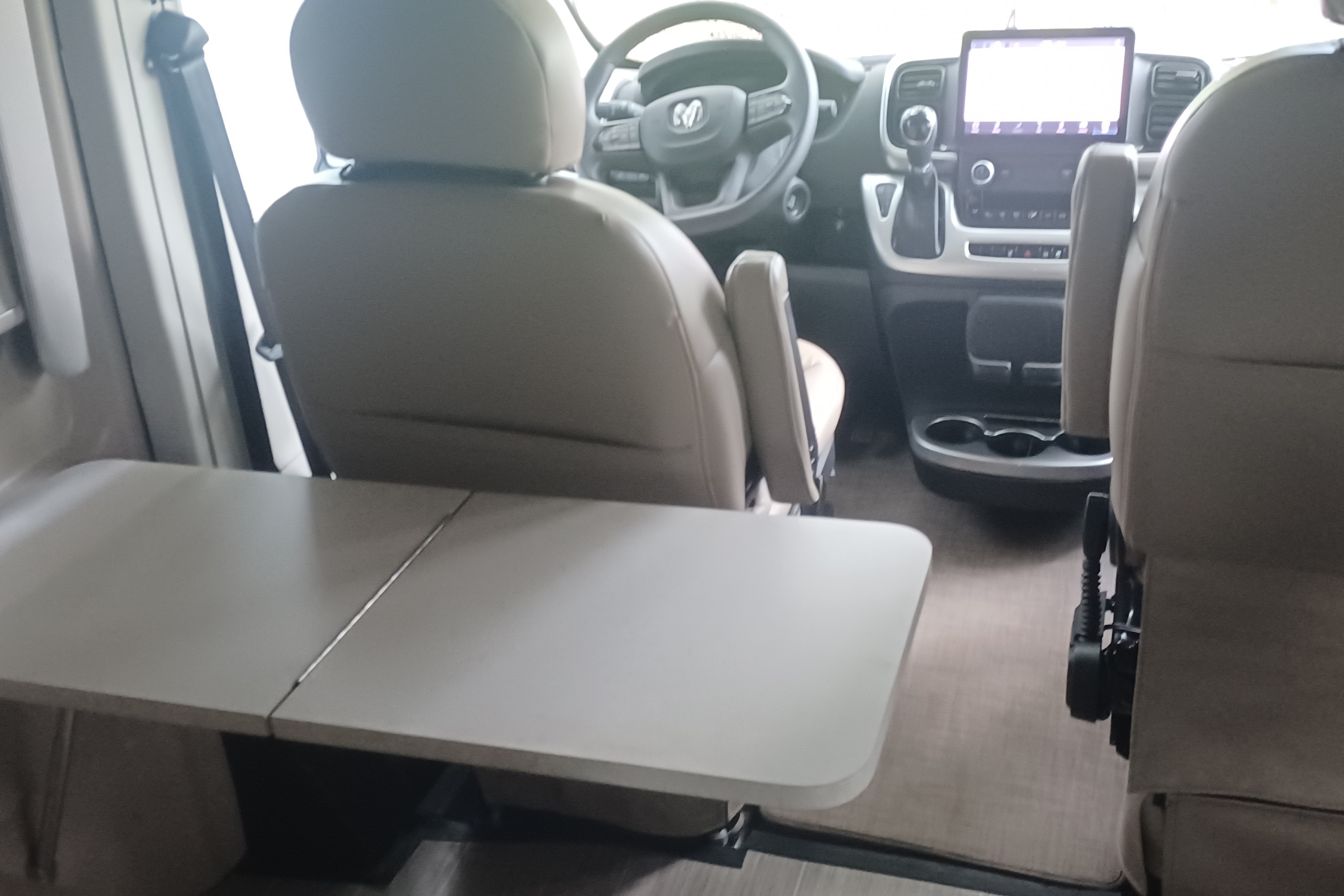 2023 CONVENIENT & EASY TO DRIVE RV!!  SCOPE 18A