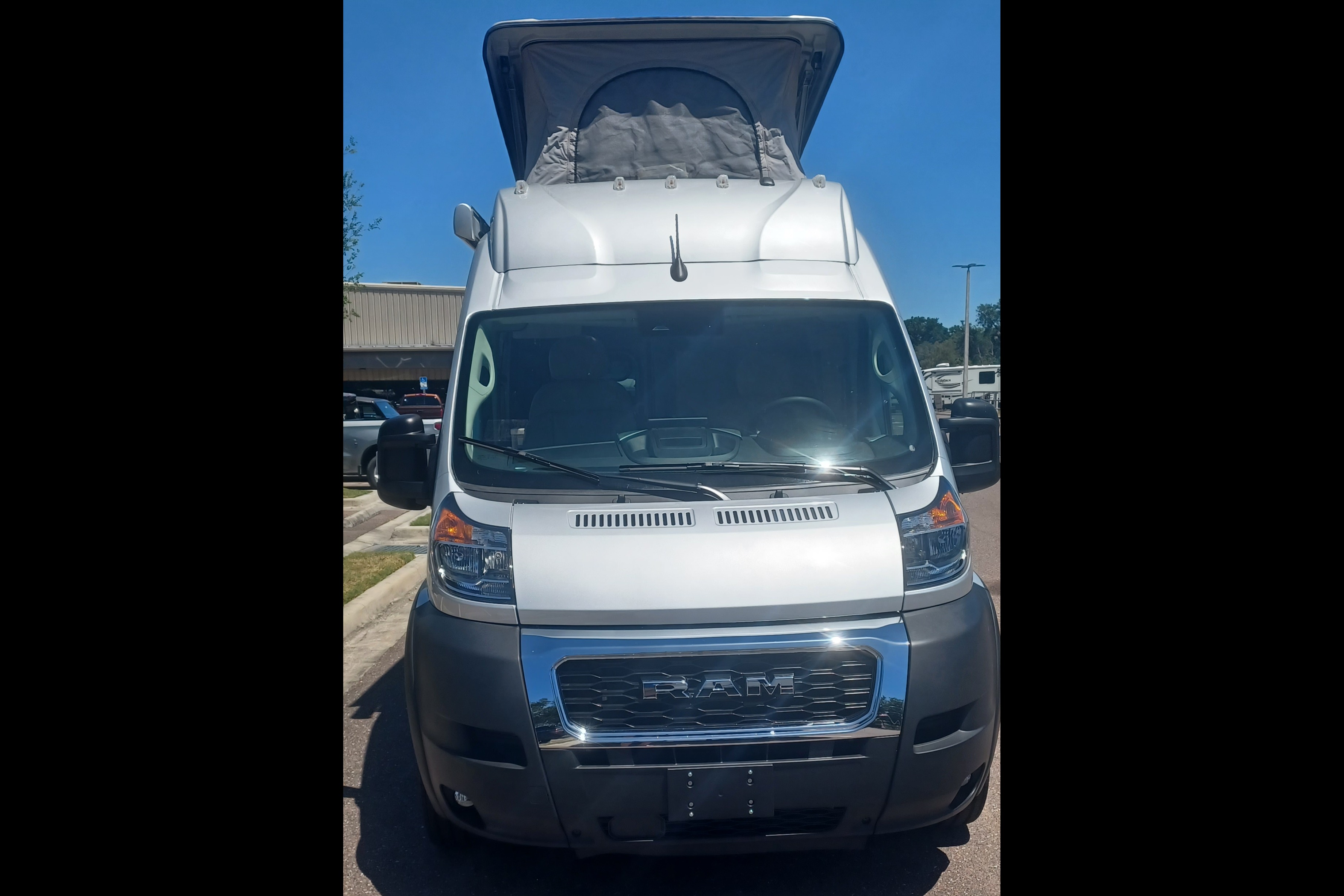 2023 CONVENIENT & EASY TO DRIVE RV!!  SCOPE 18A