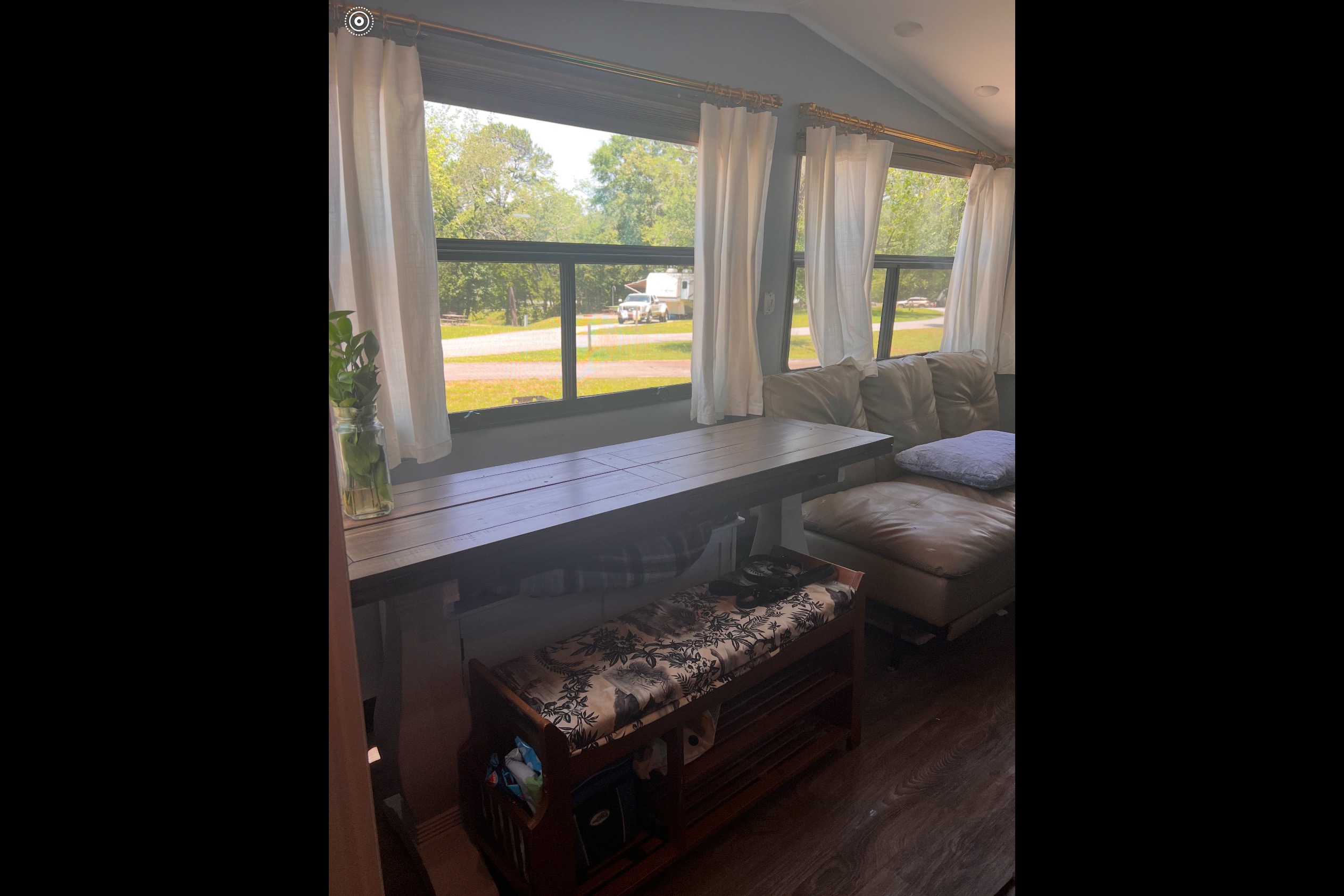 Daniel's Forest River CEDAR CREEK SILVERBACK 37BH - FIFTH WHEEL