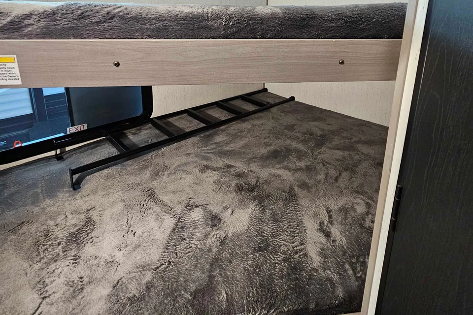 New Kodiak Ultra Lite 227bh Travel Trailer