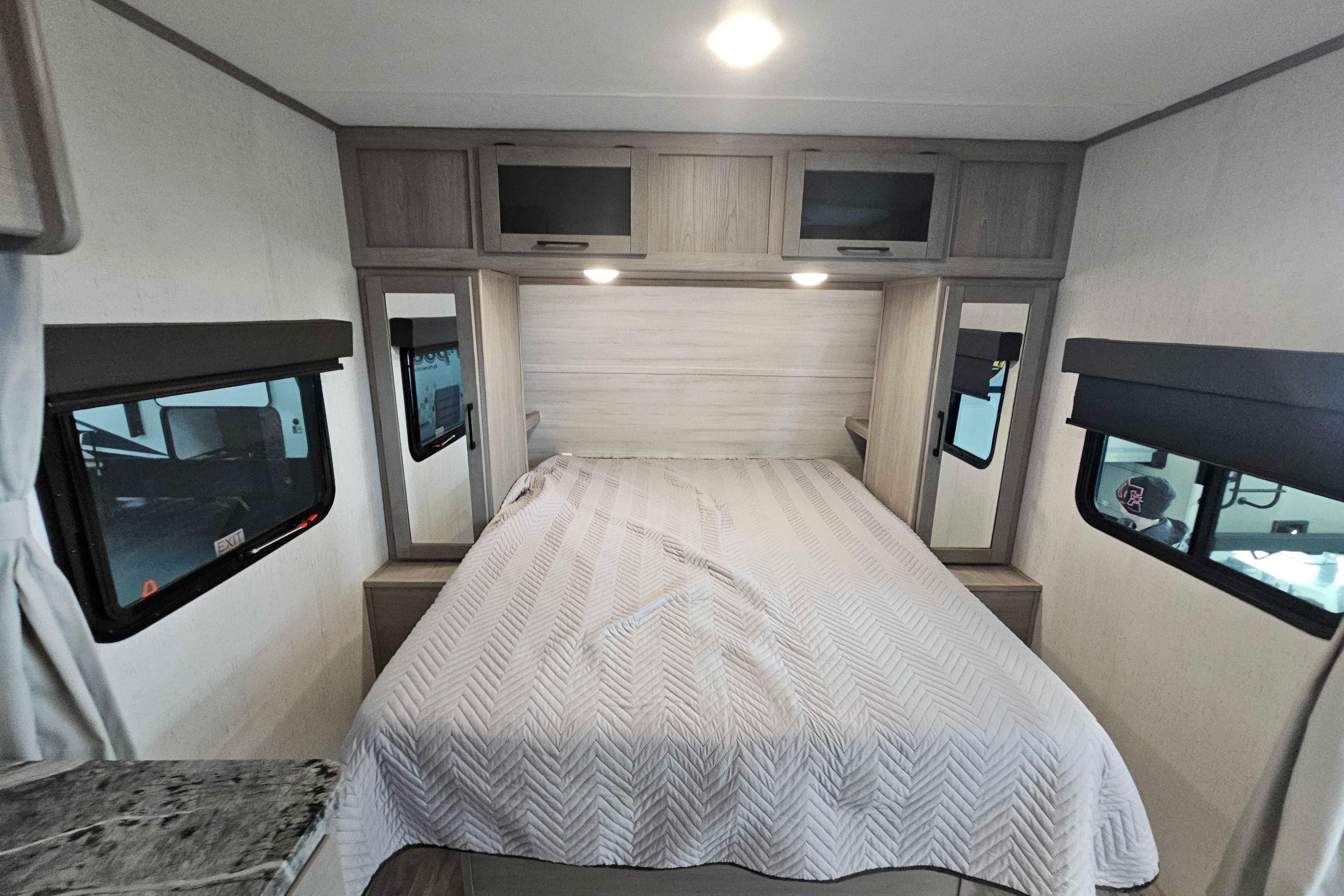 New Kodiak Ultra Lite 227bh Travel Trailer