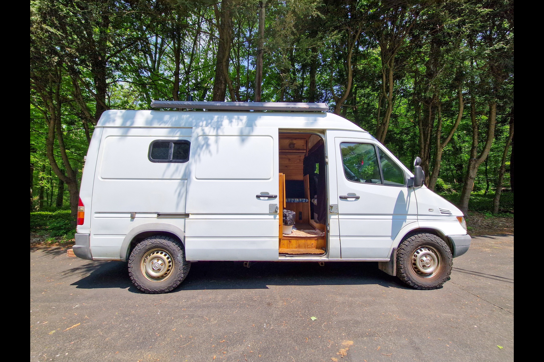 Sherpa: Dodge Sprinter Class B Van