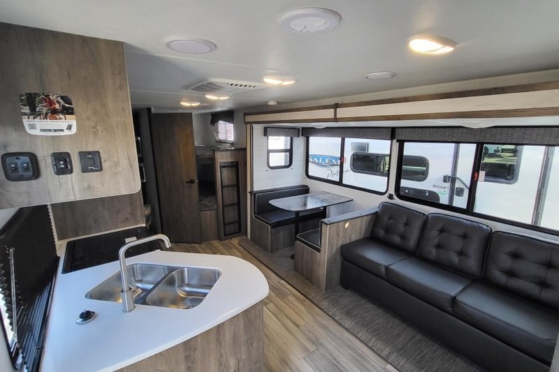 Sam's 2023 Pioneer Travel Trailer Sleeps 8