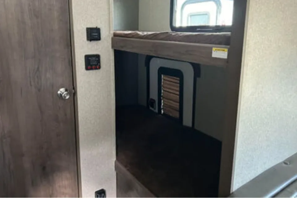 21' Keystone Passport Travel Trailer