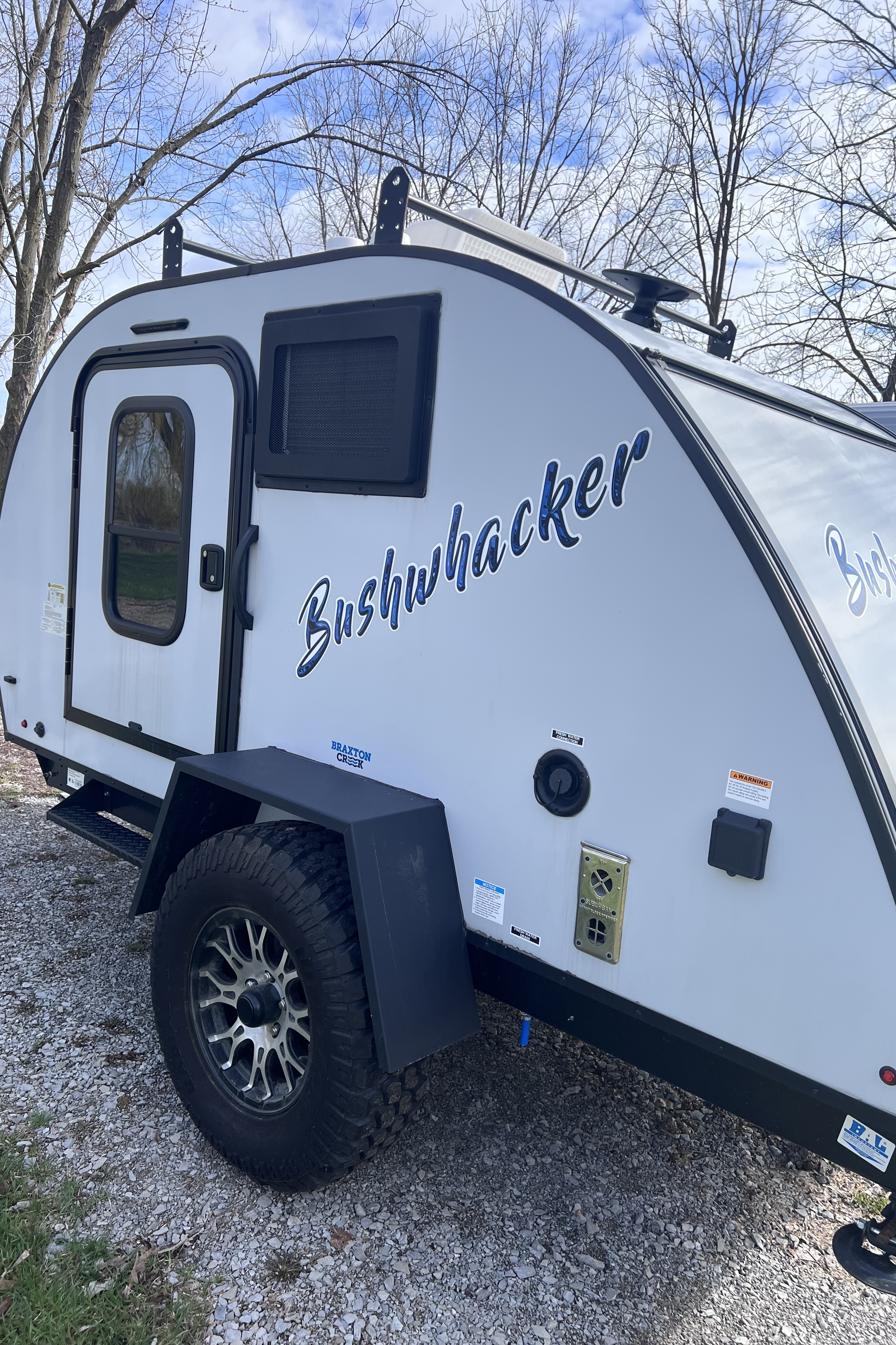 Jojo’s Braxton Creek Bushwhacker 10HD Travel Trailer