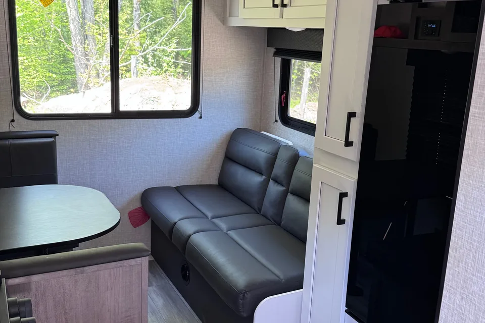 Matthew's Jayco SLX 210QB Travel Trailer