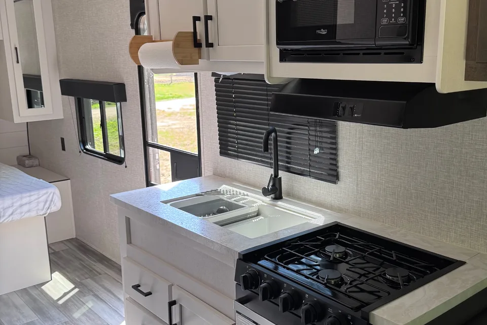 Matthew's Jayco SLX 210QB Travel Trailer