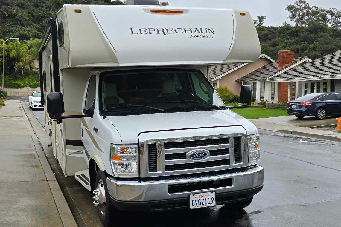 Comfy Coachmen Leprechaun Class C!