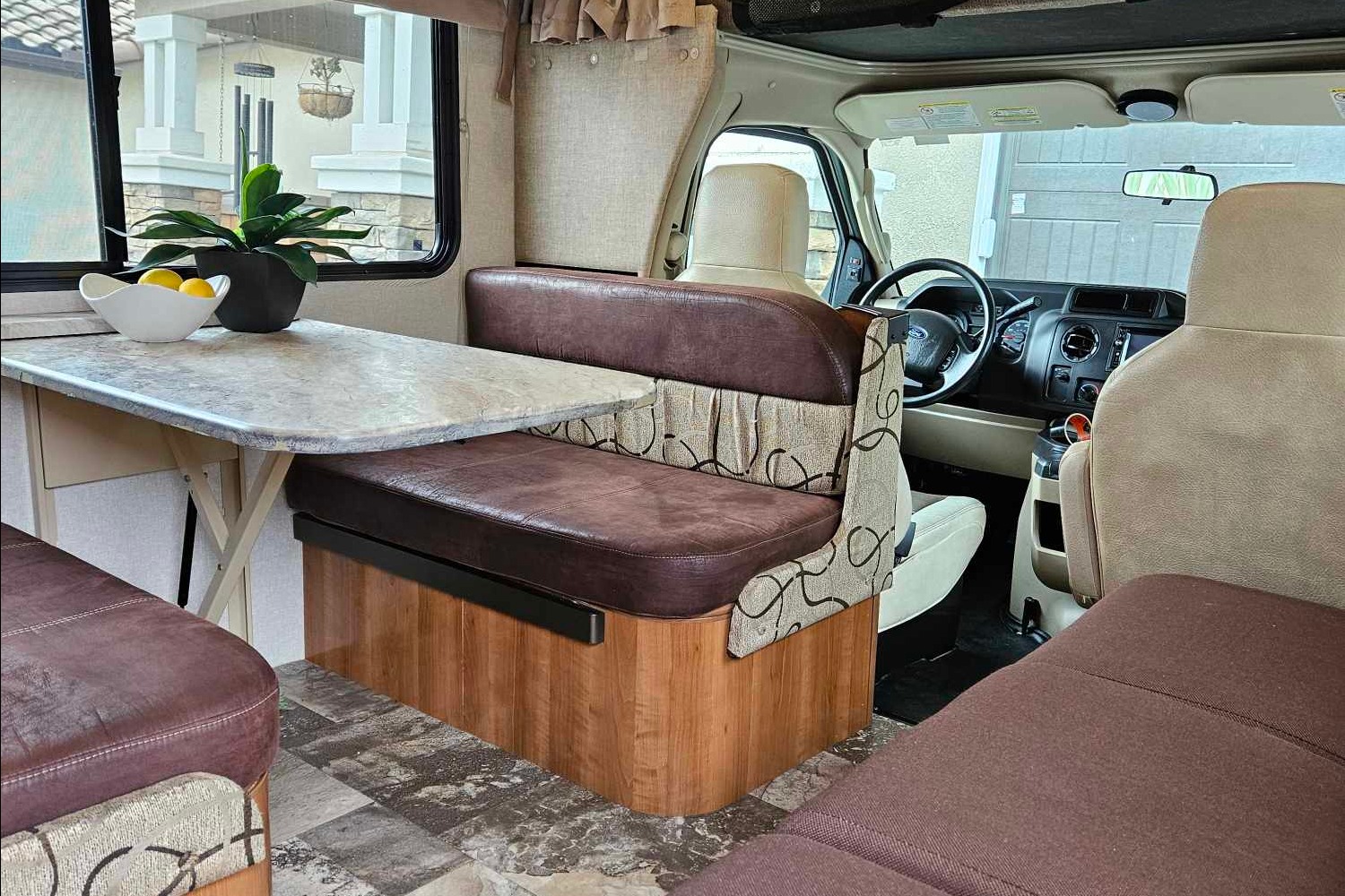 Comfy Coachmen Leprechaun Class C!