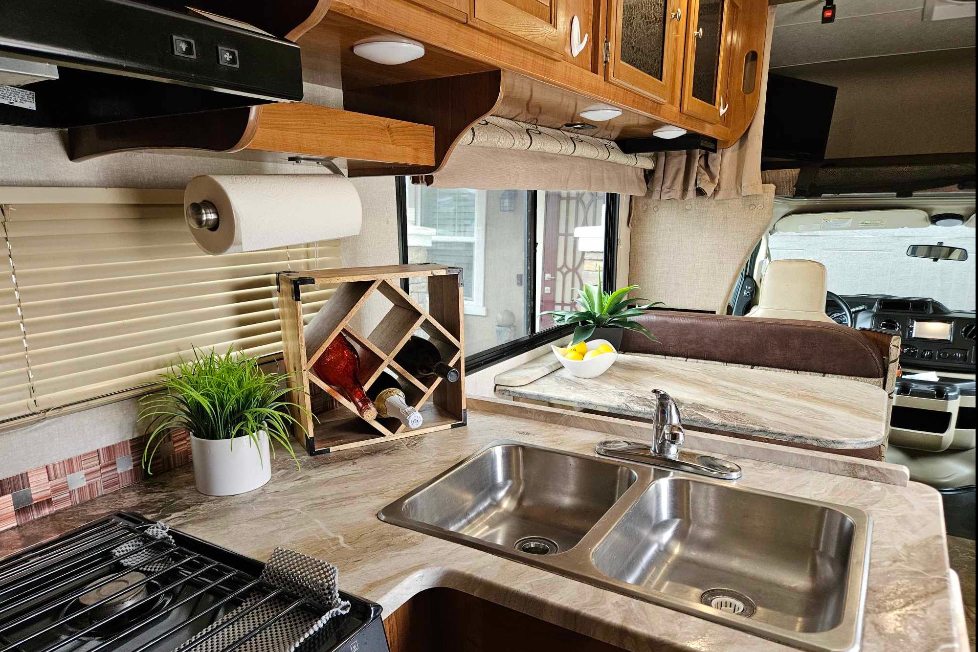 Comfy Coachmen Leprechaun Class C!