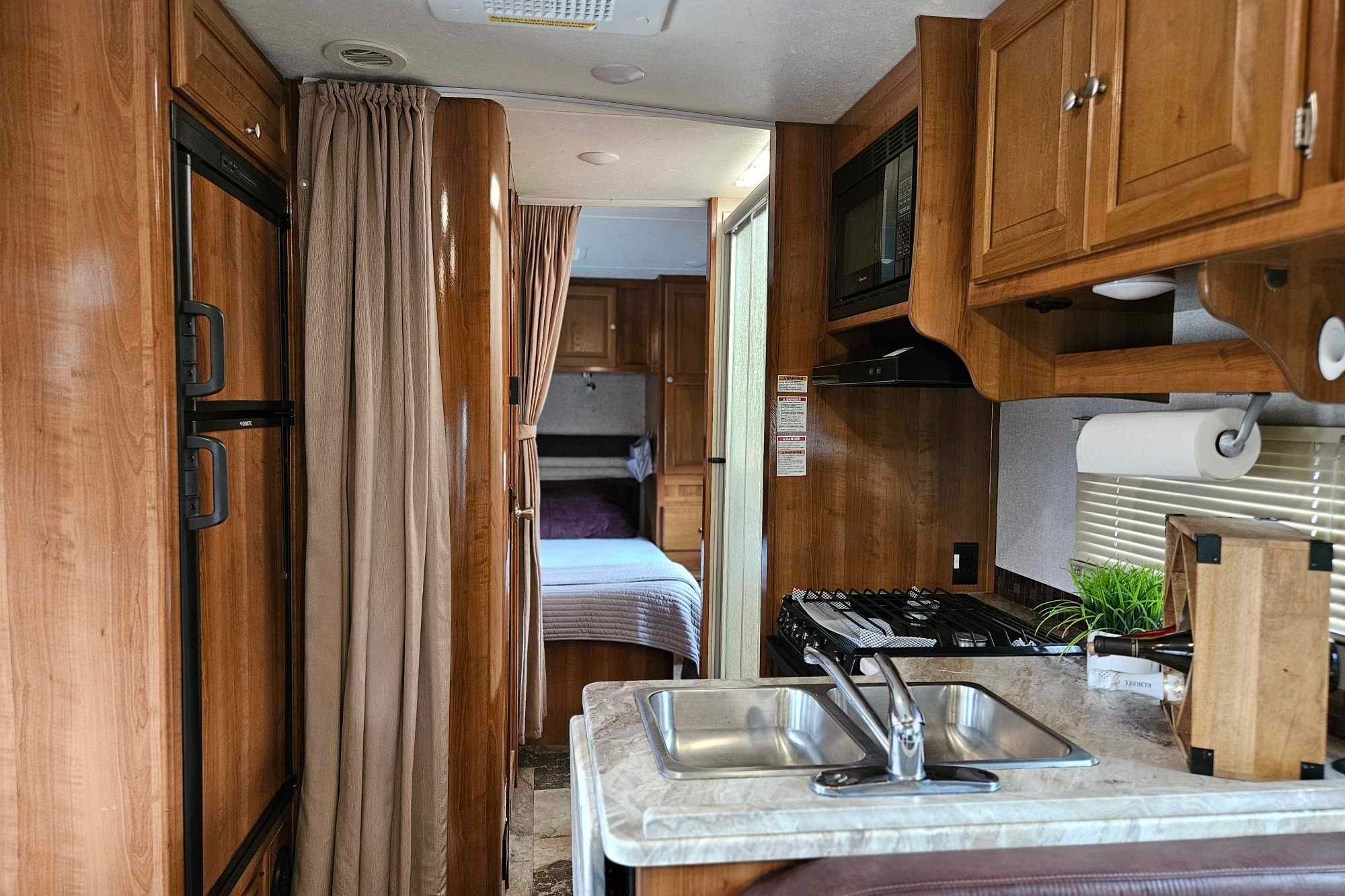 Comfy Coachmen Leprechaun Class C!