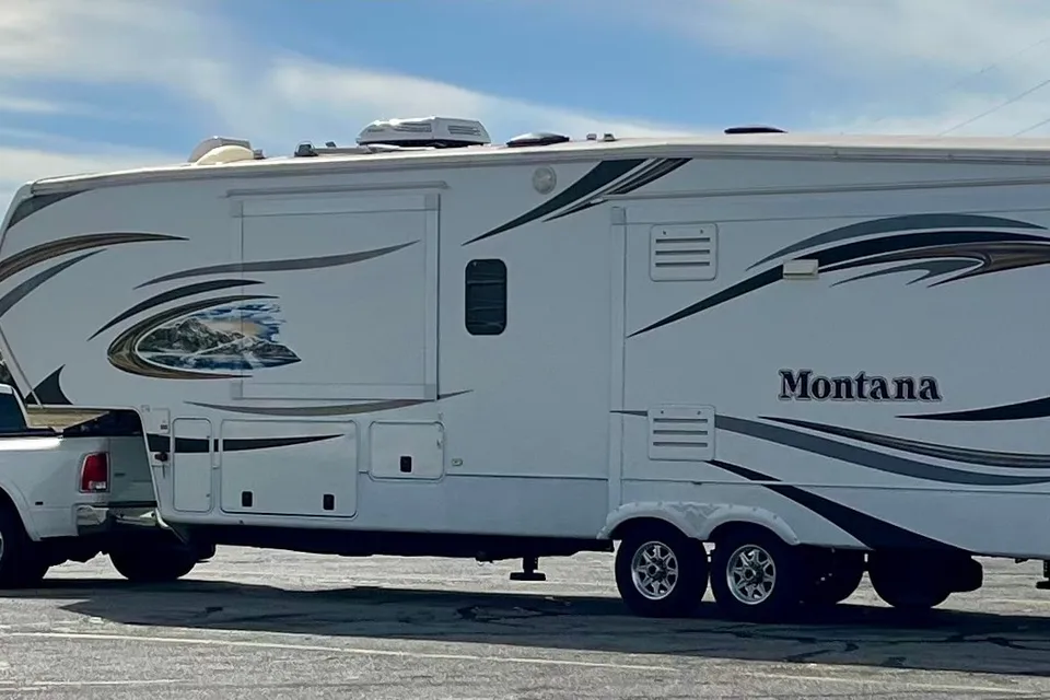 Thomas's Keystone Montana Fifth Wheel