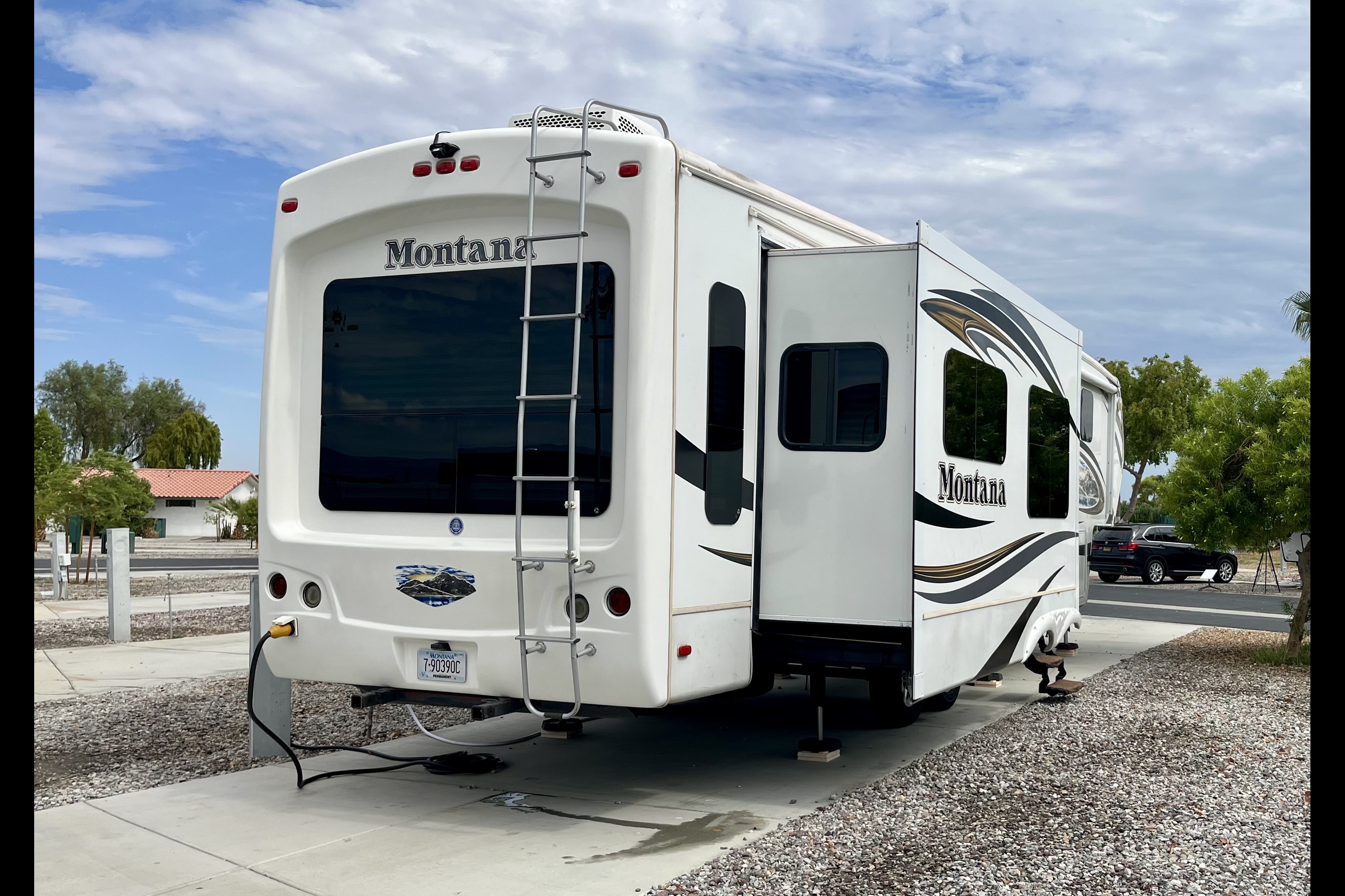 Thomas's Keystone Montana Fifth Wheel