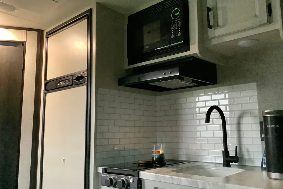 Linda’s Jayco SLX 7 19RB Travel Trailer