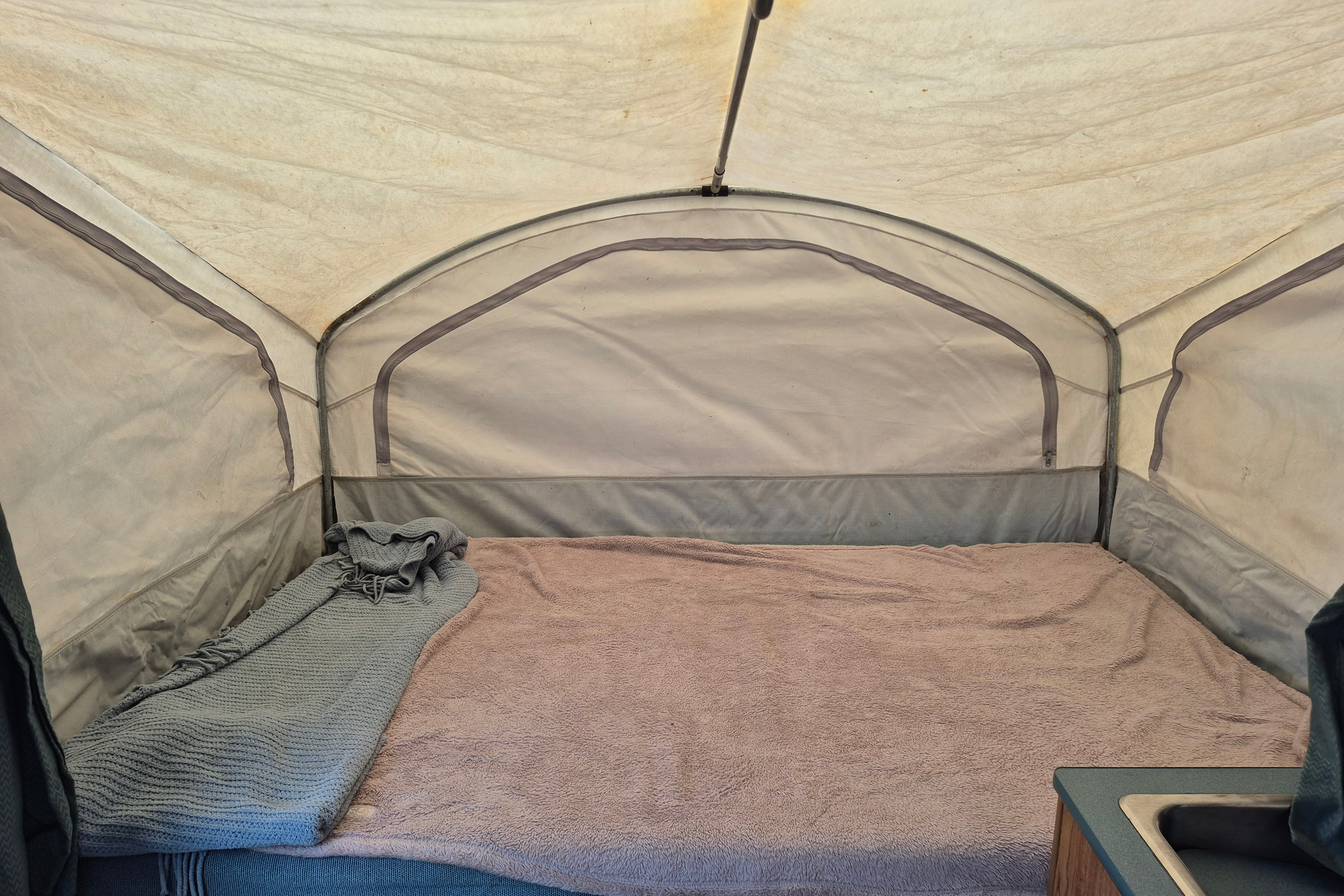 Pop-up Tent Trailer