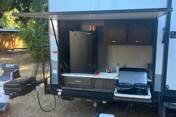 Large group - Jayco Jayflight Travel Trailer