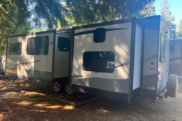 Large group - Jayco Jayflight Travel Trailer