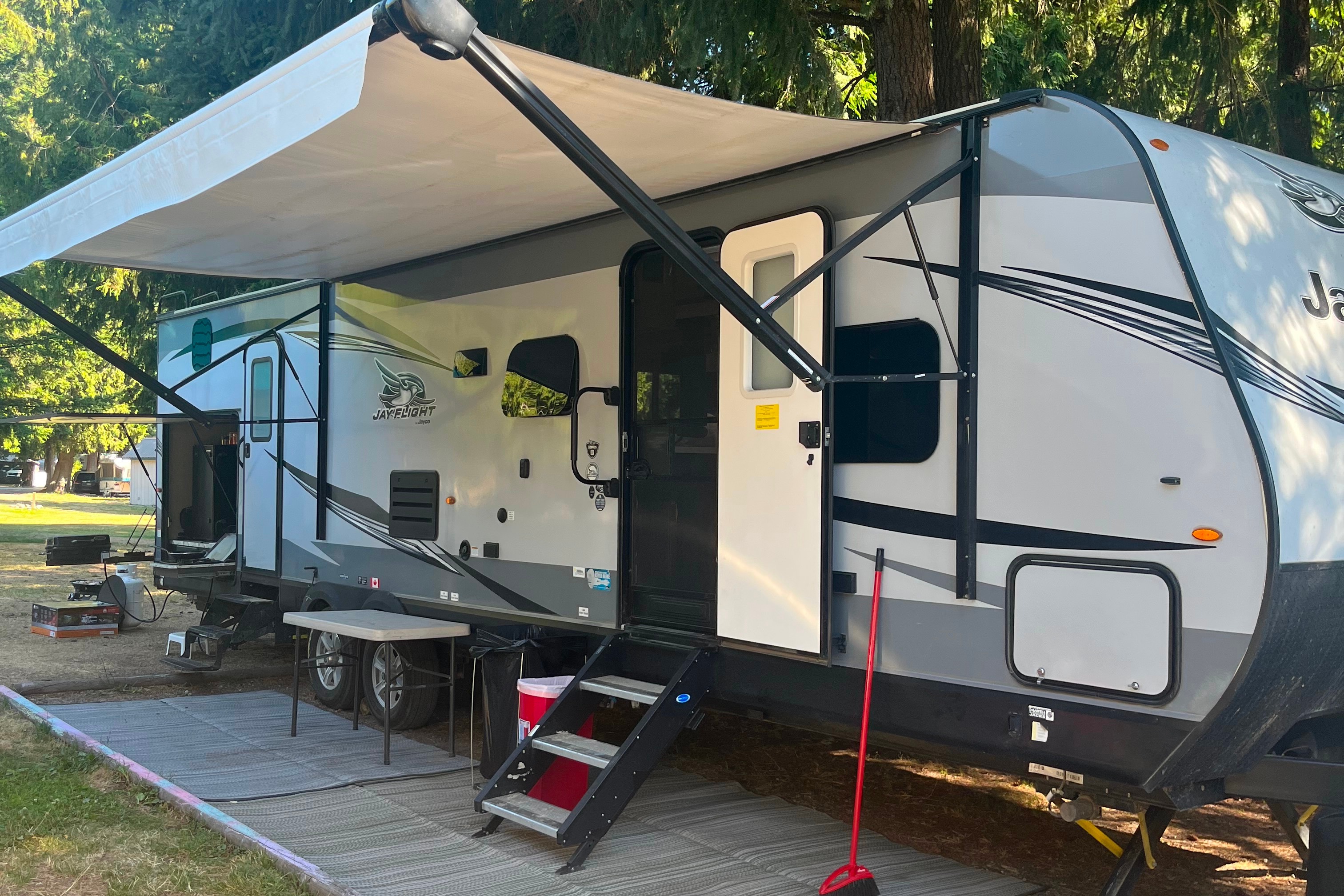 Large group -  Jayco Jayflight  Travel Trailer
