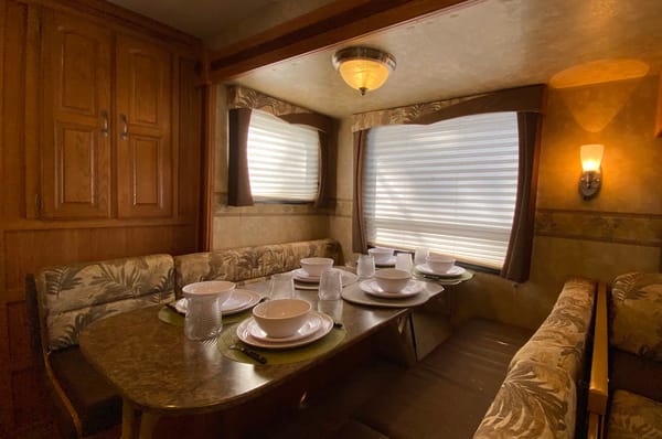 Comfortable Mountain Getaway - Jayco Jayflight G2