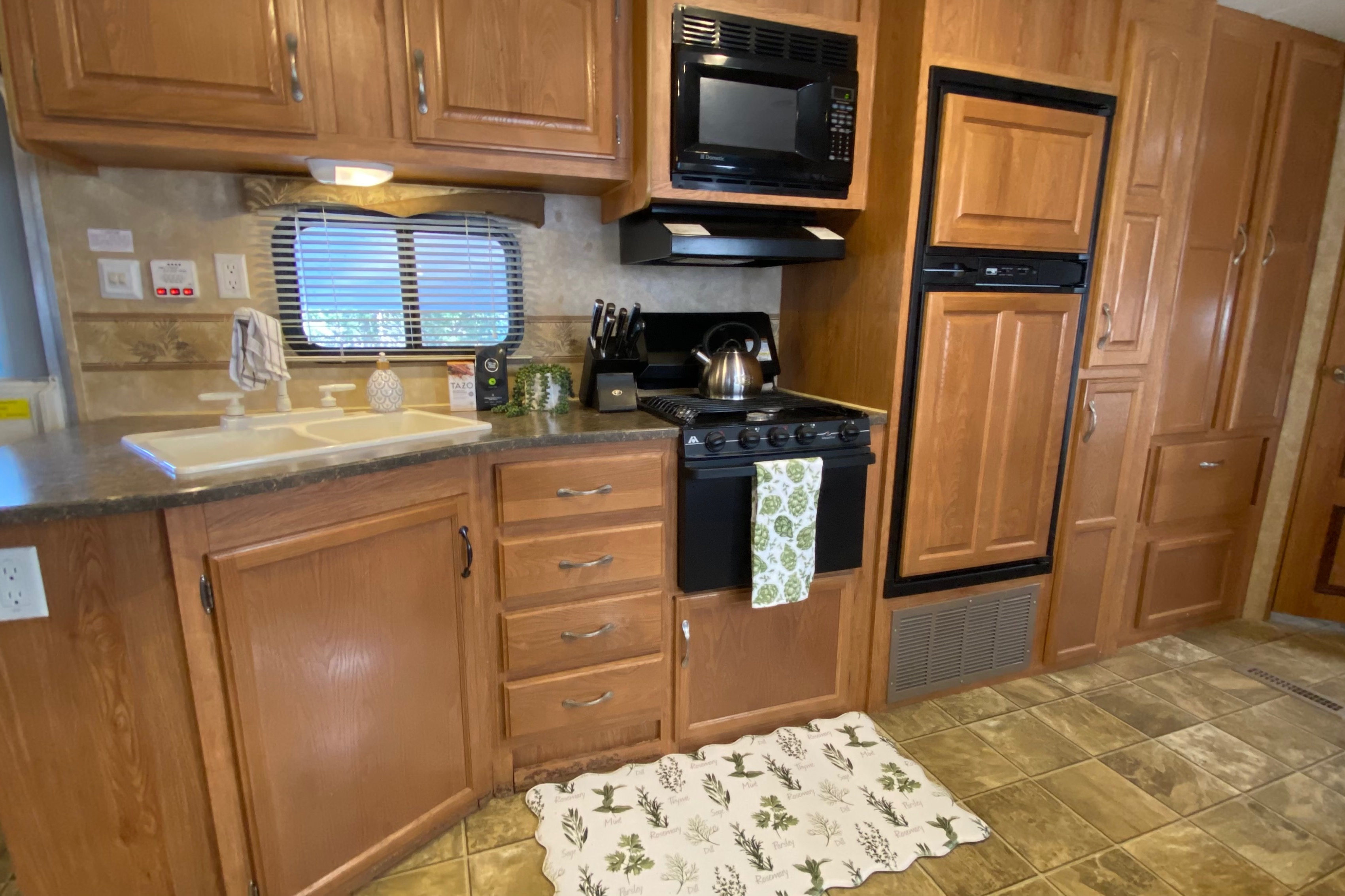 Comfortable Mountain Getaway - Jayco Jayflight G2