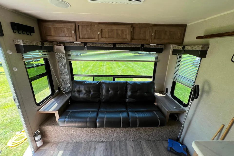 Tim's Palomino Puma Travel Trailer