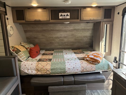 TT3 - 8 Person w/ Bunk- The RV Rental Factory