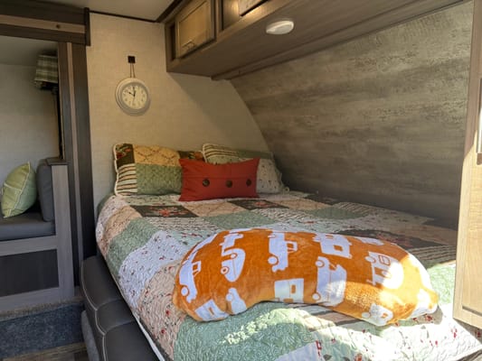 TT3 - 8 Person w/ Bunk- The RV Rental Factory