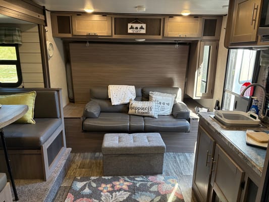 TT3 - 8 Person w/ Bunk- The RV Rental Factory