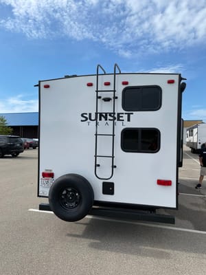 TT3 - 8 Person w/ Bunk- The RV Rental Factory