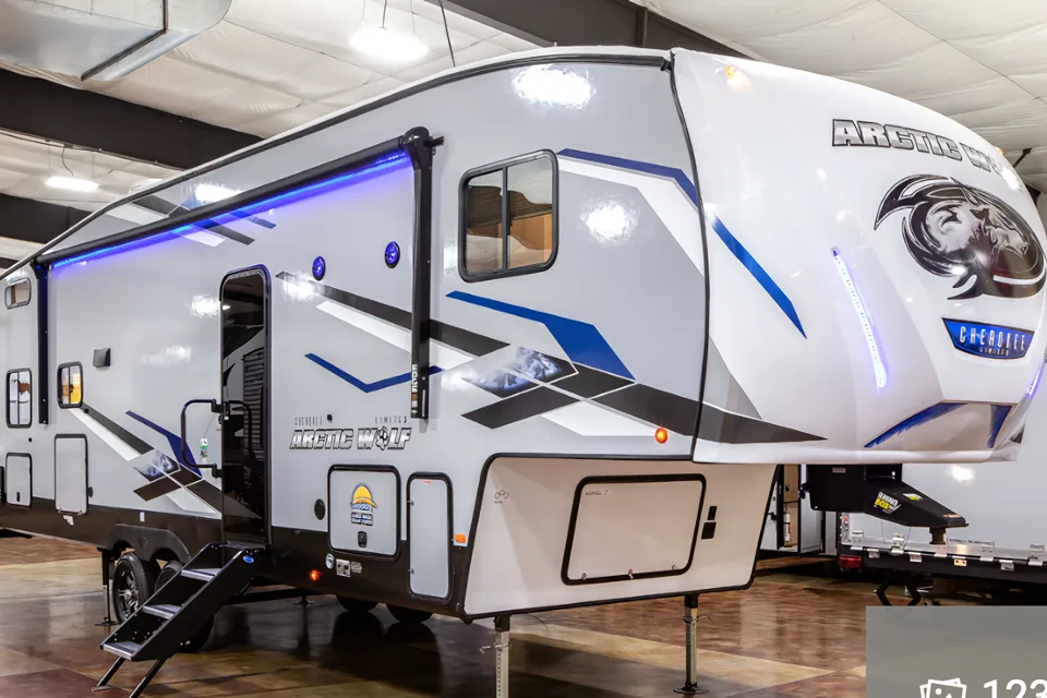 MICHIGAN LIFE RV