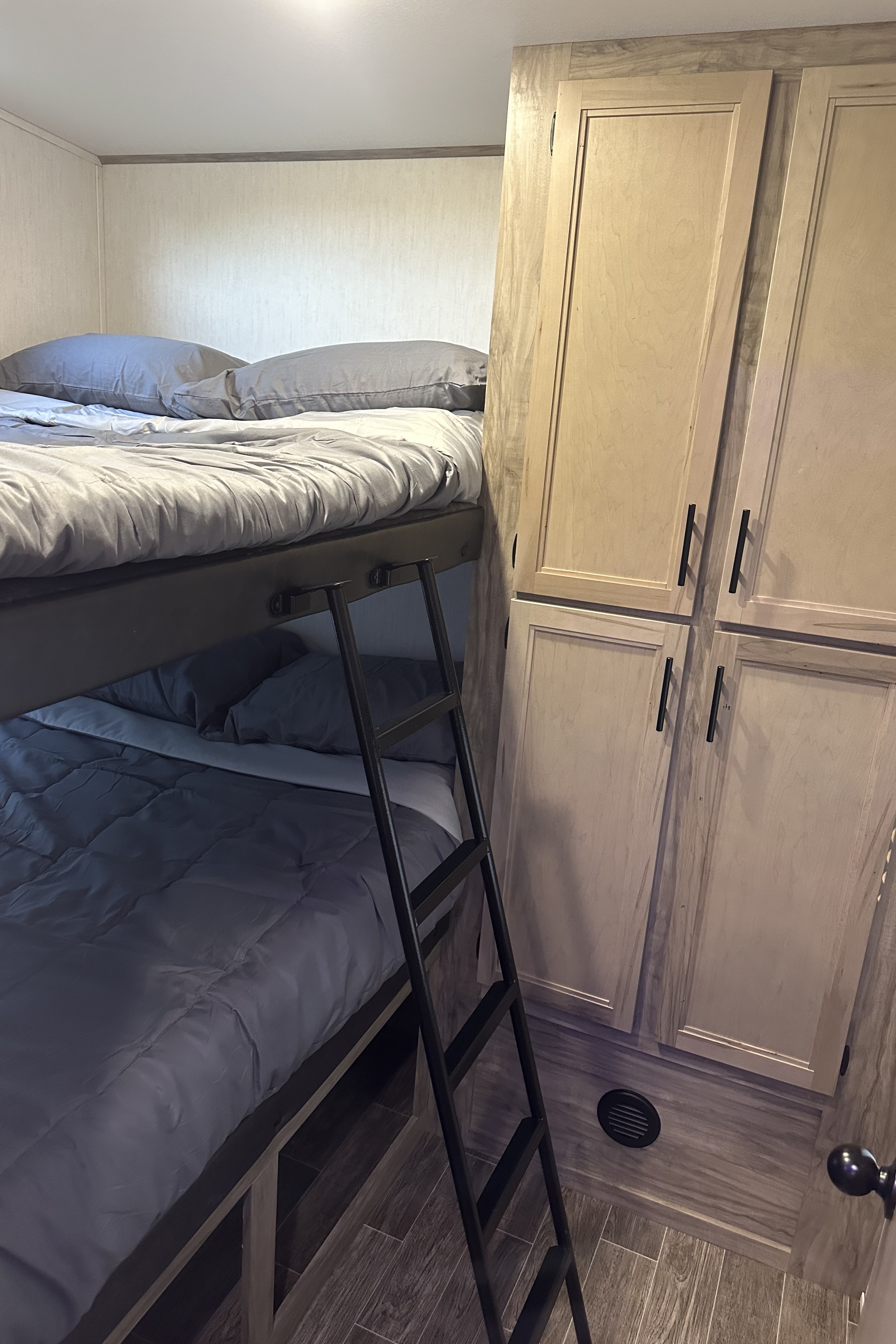 MICHIGAN LIFE RV
