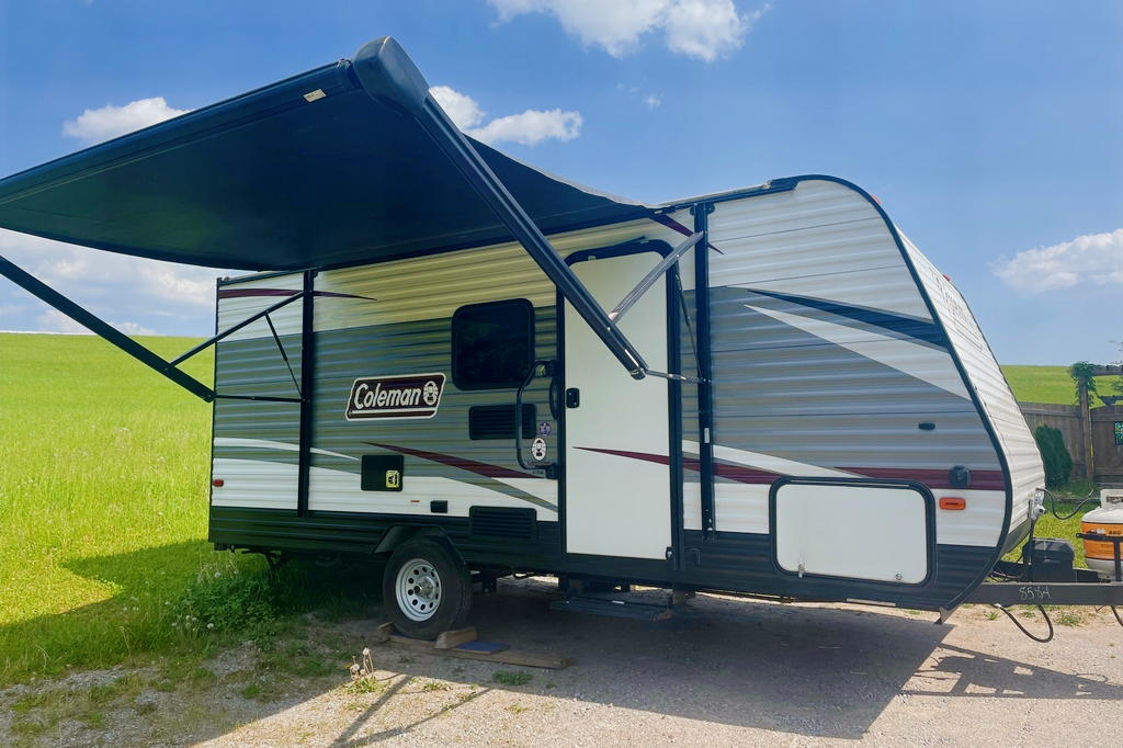 Jim's Coleman Lantern 17fq Travel Trailer