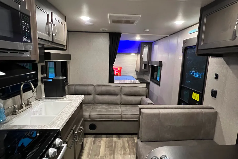Haldimand Adventure Time Jayco 264BH TT