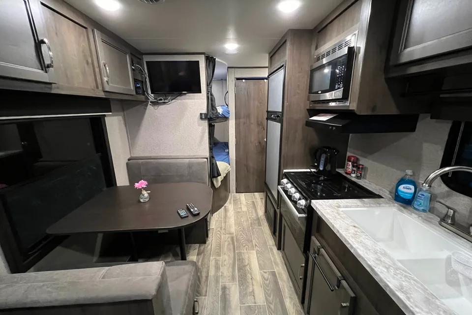 Haldimand Adventure Time Jayco 264BH TT
