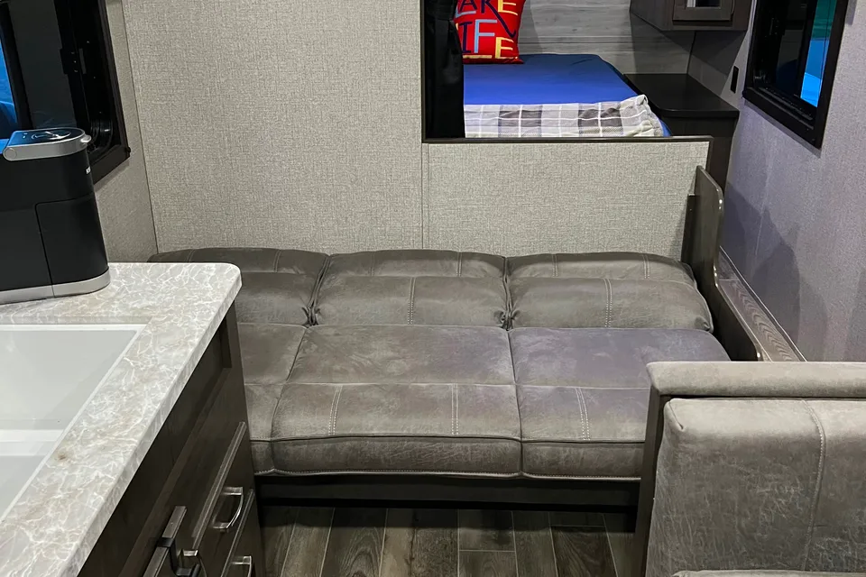 Haldimand Adventure Time Jayco 264BH TT