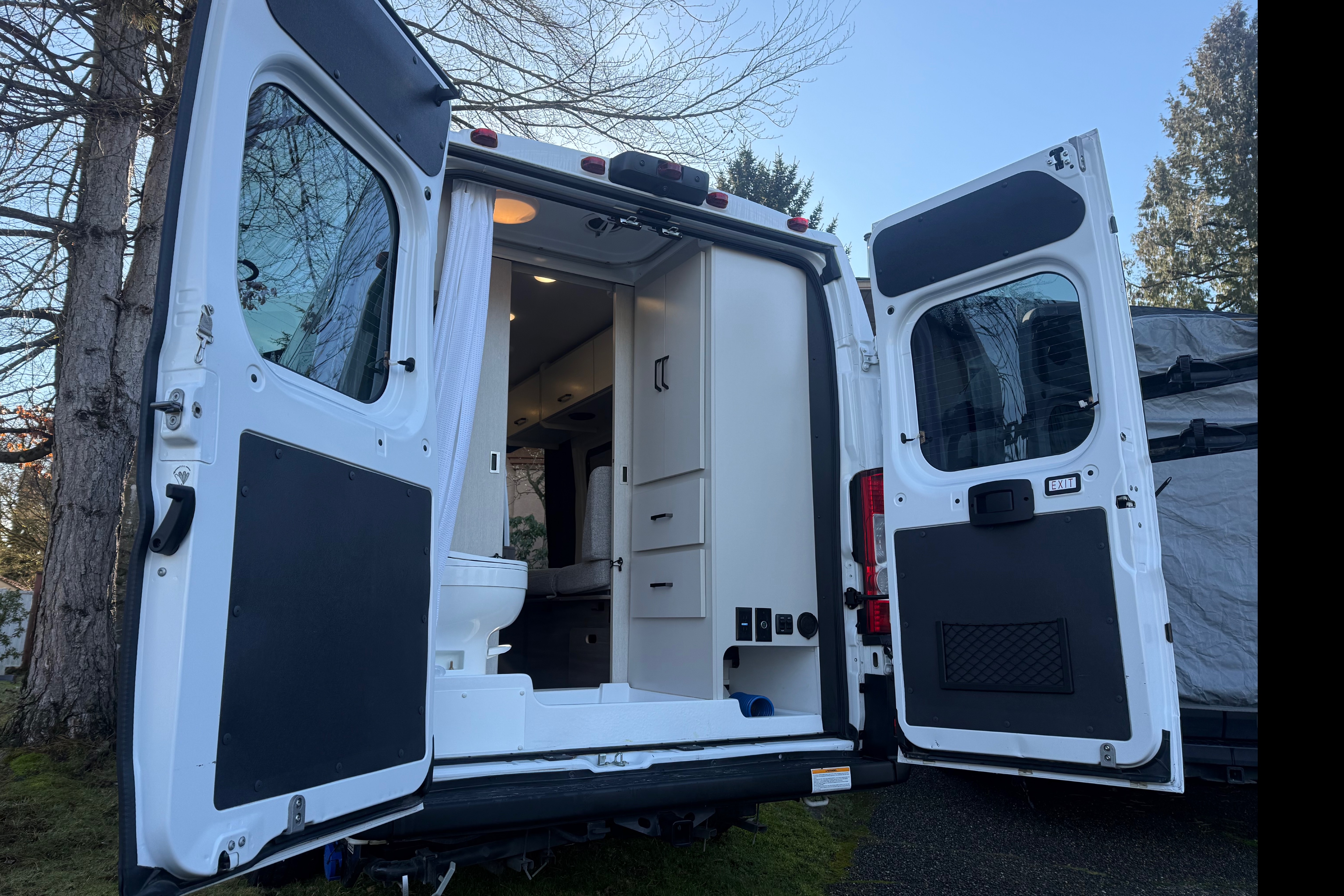 Emma's 2024 Ram Promaster 21ft Campervan