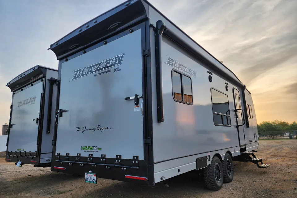 2026 Genesis Supreme Blazen 275crxl Toy Hauler