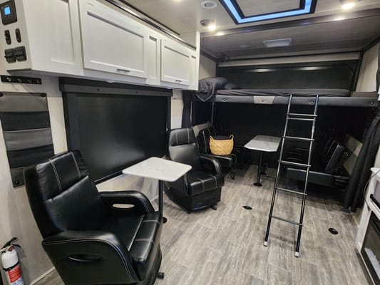 2026 Genesis Supreme Blazen 275crxl Toy Hauler