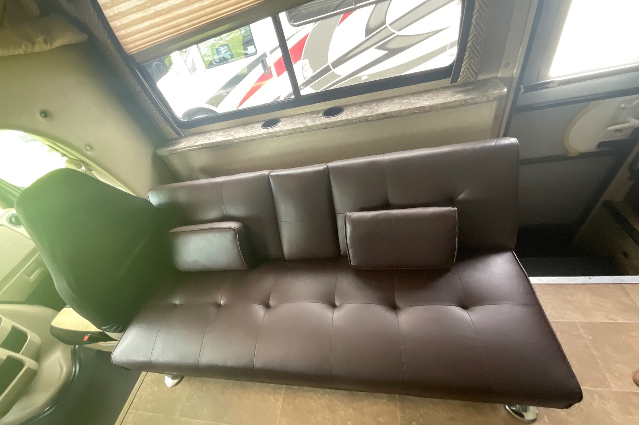 ERIC's Thor Motor Coach Chateau 29g Class C