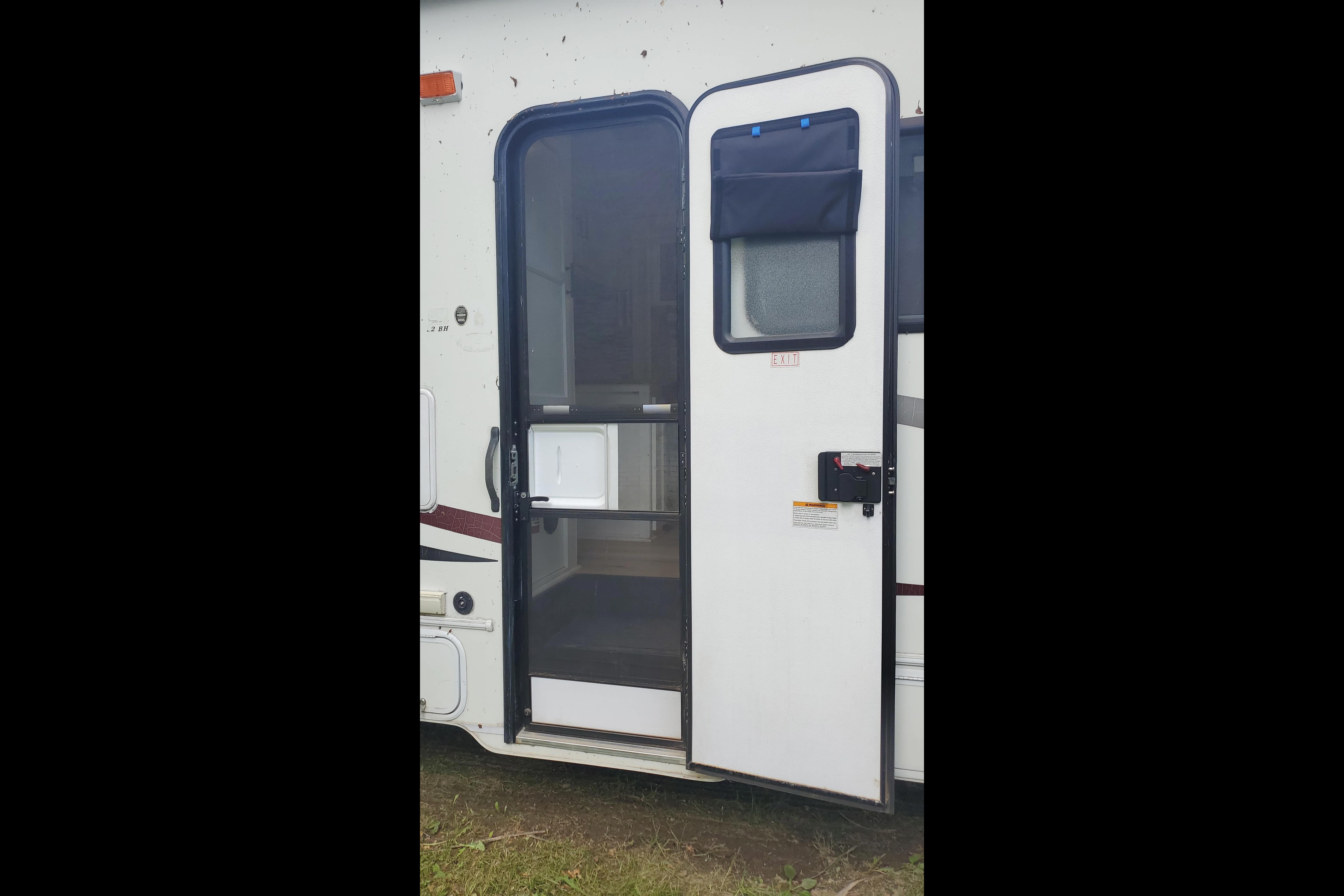 32' Coachmen Motorhome - Family Friendly, newly remodeled & Fully equipped!