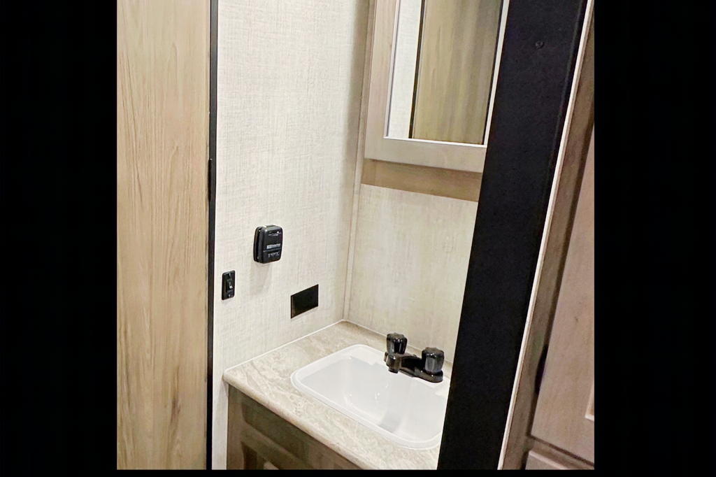 Chris's Weekend Getaway Gulf Stream Ameri-lite 248bh Travel Trailer 