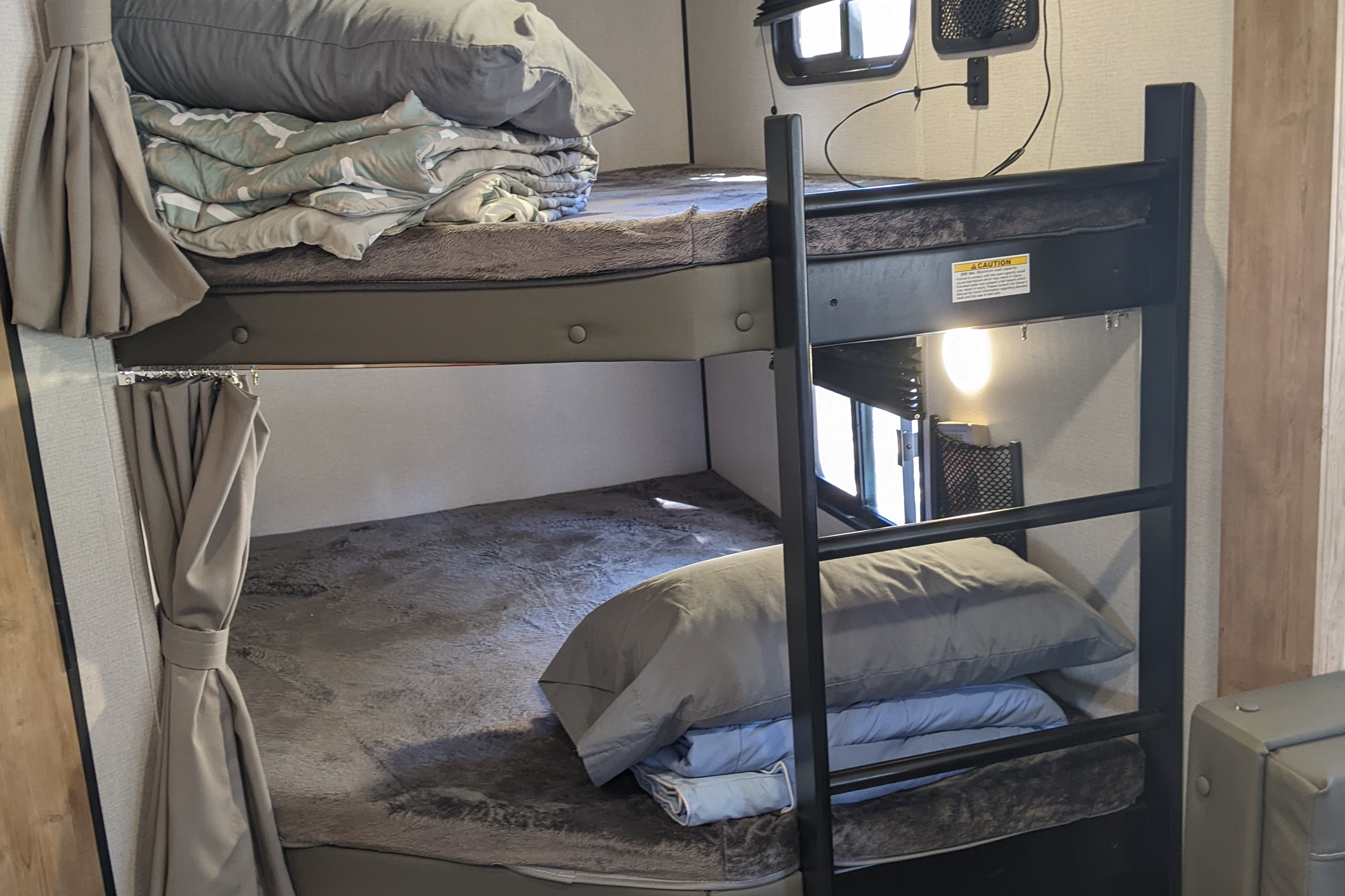 Sandy's Springdale Bunk House